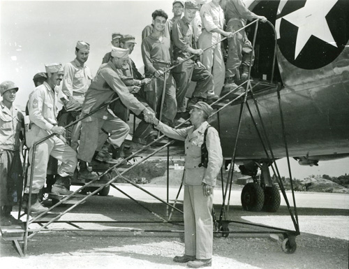 General Archibald V. Arnold bidding farewell 7th Infantry Division