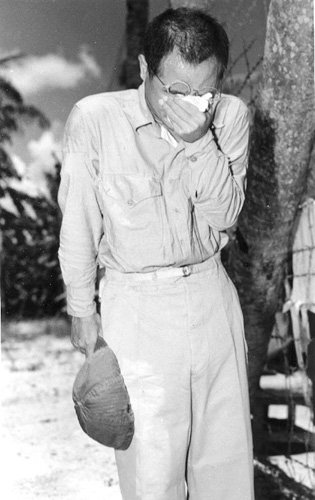 Japanese POW on Guam in tears