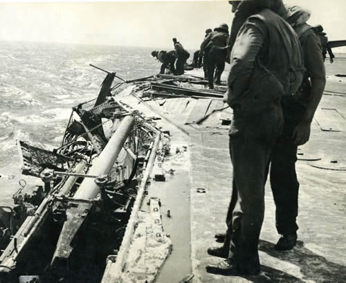 Lexington’s five-inch guns in the Coral Sea